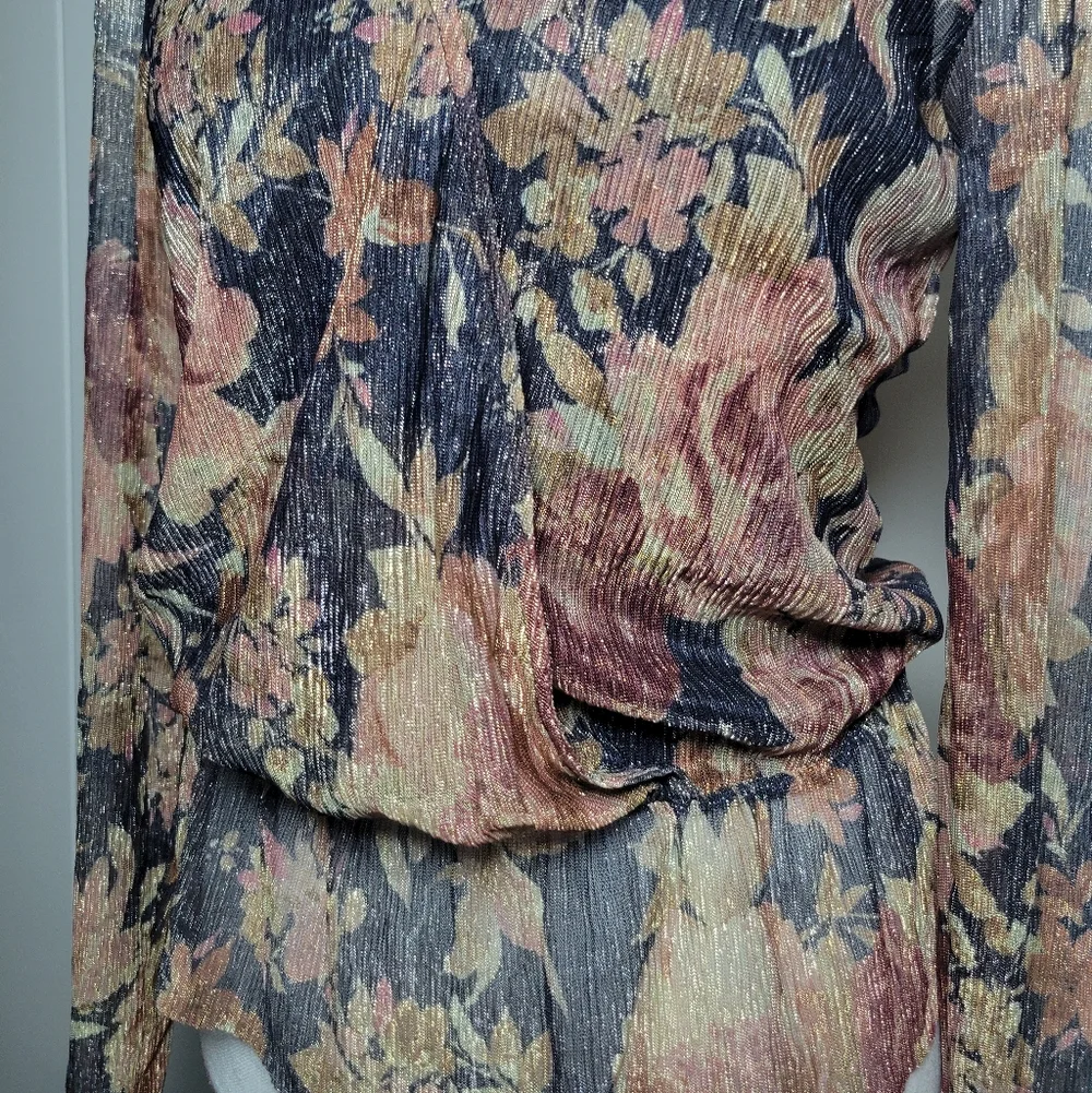 SALE NWT Brannan Metallic Floral Peplum Blouse Long Sheer Sleeve Tie Back M - Picture 7 of 13